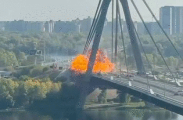 Волонтерка. Знову випадкові співпадіння?